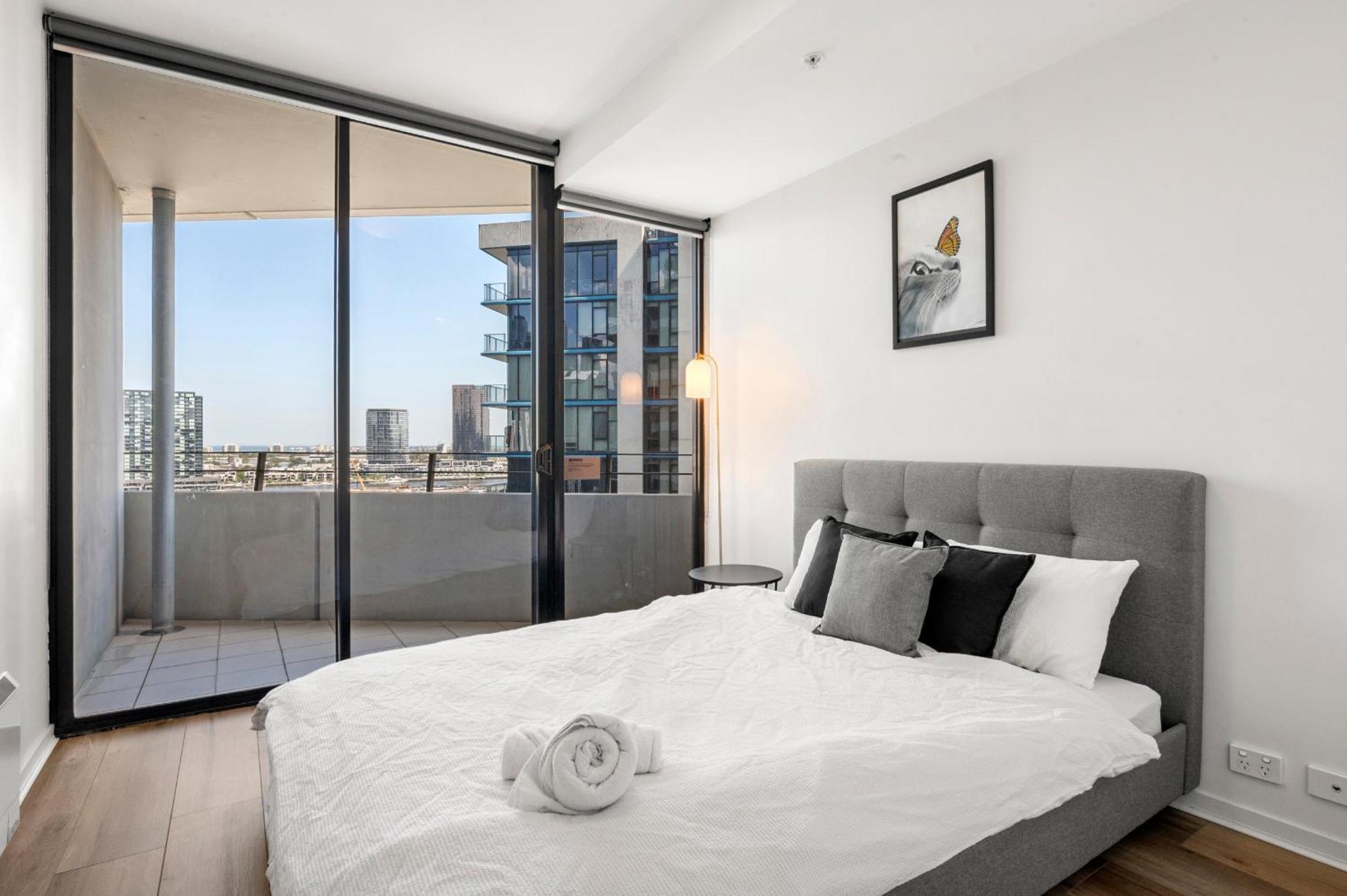 Sea View, Gym & Pool, 2 Bedrooms 2 Bathrooms Мелбърн Екстериор снимка